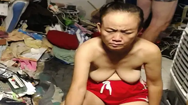 XXX chat uživo modela 1CuteAndSexy69