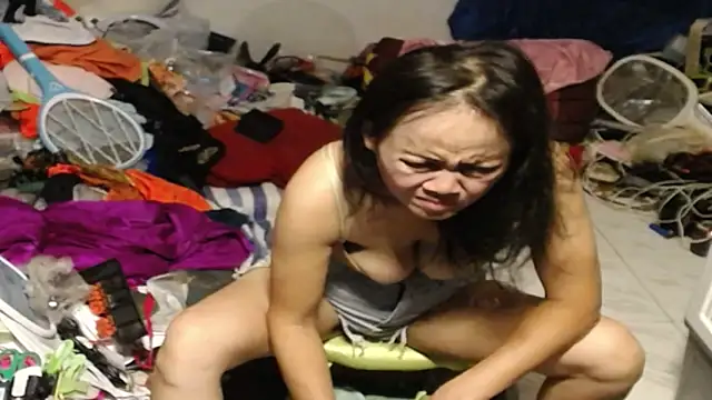 1CuteAndSexy69のライブXXXチャット