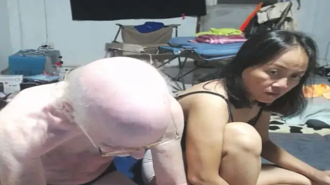 הופעת וובקאם של 1CuteAndSexy69