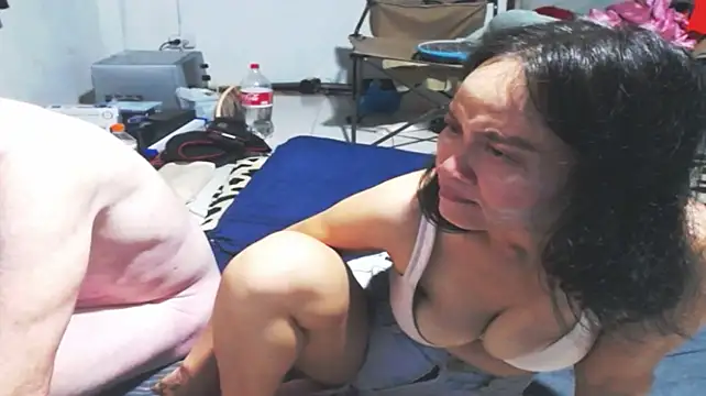 1CuteAndSexy69 webkamerás műsora
