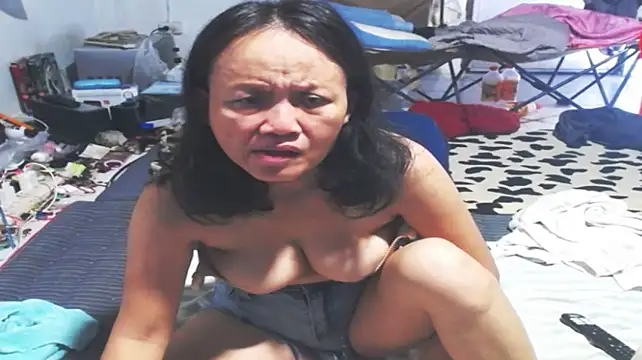 1CuteAndSexy69 Adlı Modelin Web Kamerası Şovu