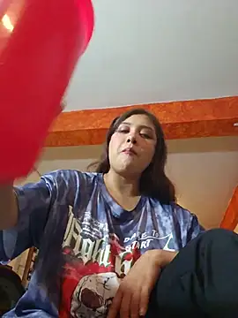 -TheCatCrazy- Adlı Modelin Canlı XXX Sohbeti