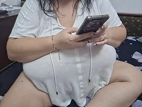 SilkQueenn webcam show