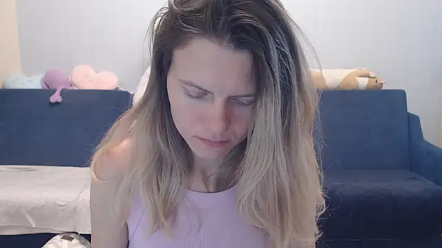night_is_dark's Live Chat Room