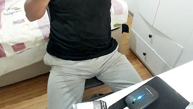 LiONTURK Pertunjukan Webcam