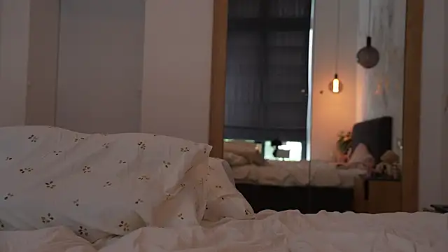 Chat soba uživo modela ibiddi