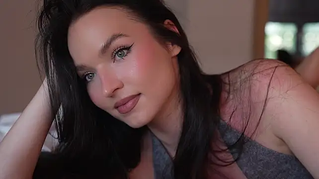 XXX chat uživo modela ibiddi