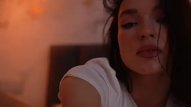 Show modela ibiddi na web-kameri