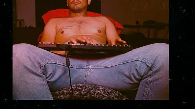 Show modela SiulJm na web-kameri