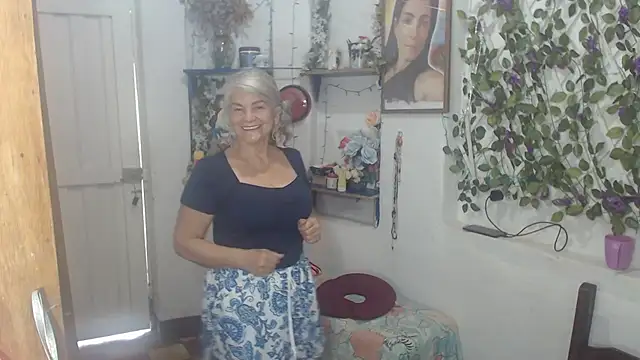 FunnyGrandma's Webcam Show