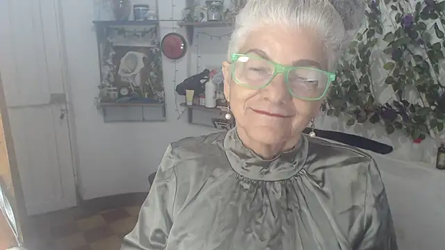 FunnyGrandma's Webcam Show