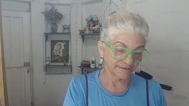 FunnyGrandma's Webcam Show