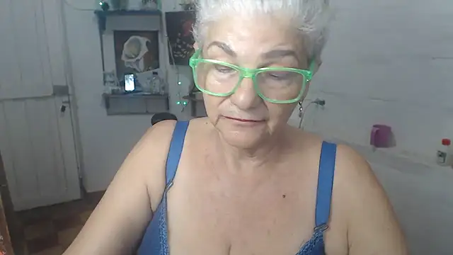FunnyGrandma's Webcam Show