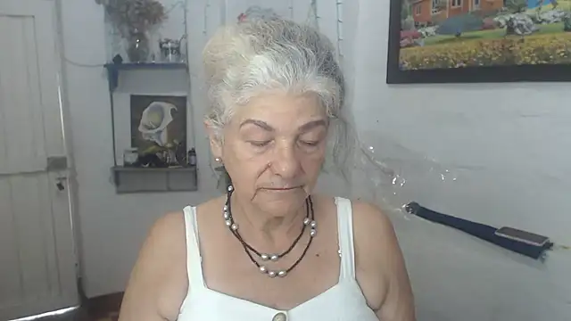โชว์เว็บแคมของ FunnyGrandma