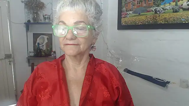 FunnyGrandma's Webcam Show