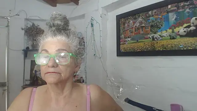FunnyGrandma's Webcam Show