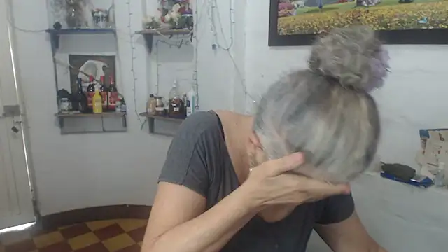 FunnyGrandma Webcam show