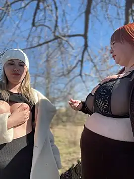 Pokazy przed kamerką – SweetCuteGirls1023