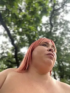 LadyDreams11 Show in webcam