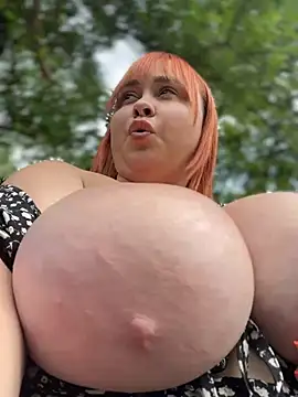 LadyDreams11: διαδικτυακό σόου στην κάμερα
