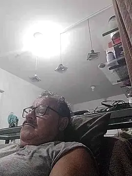 Misterymem63's Webcam Show