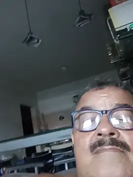 Misterymem63's Webcam Show