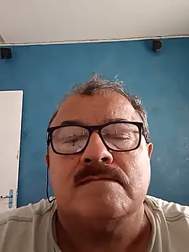 הופעת וובקאם של Misterymem63
