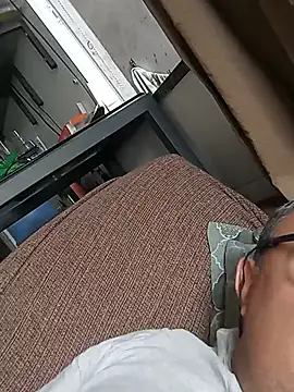 Misterymem63's Webcam Show