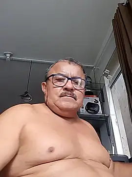 Misterymem63 Show in webcam