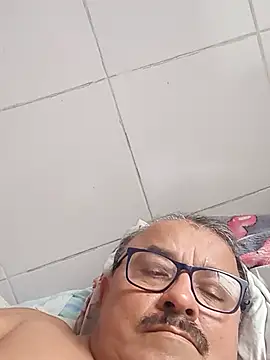 הופעת וובקאם של Misterymem63