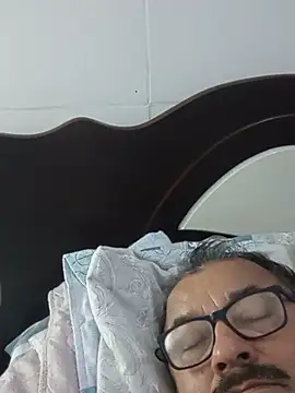 Misterymem63 Show in webcam