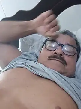 Misterymem63 Show in webcam