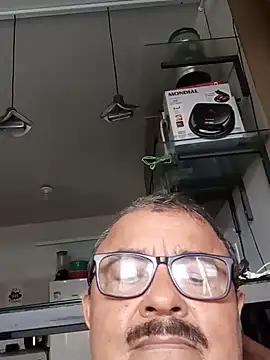 Misterymem63's Webcam Show
