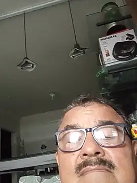 Chat +18 de Misterymem63 ao vivo