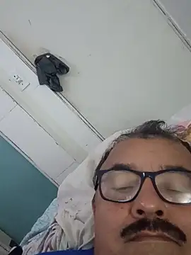 Misterymem63 Show in webcam