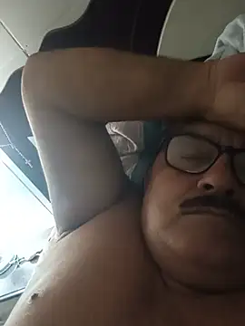 Misterymem63's Live XXX Chat