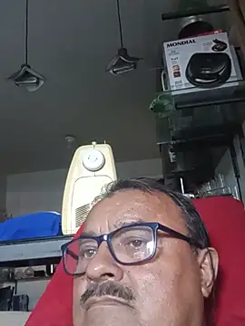 Misterymem63 Show in webcam