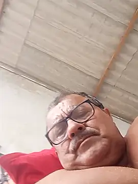 Show de Misterymem63 na webcam