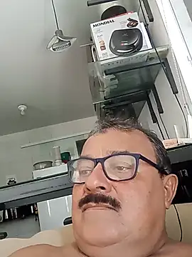 Show de Misterymem63 na webcam