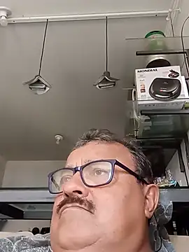 Webkamerová show Misterymem63