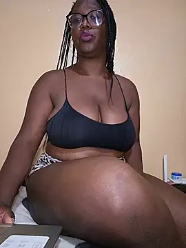 sexypatty11 Adlı Modelin Canlı XXX Sohbeti