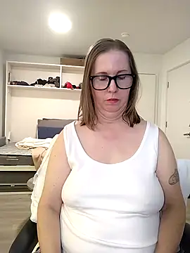 SweetandNaughty1 Live XXX-Chat
