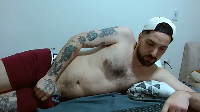 jmmy_cb: διαδικτυακό σόου στην κάμερα