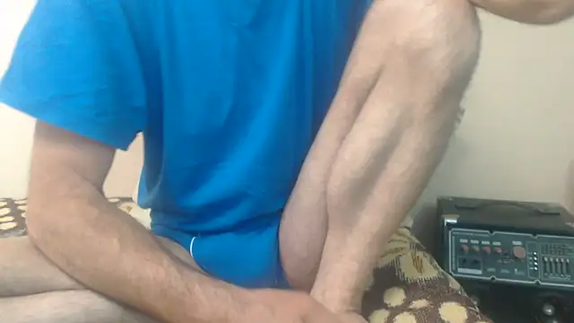 yvesstorm1 Show in webcam