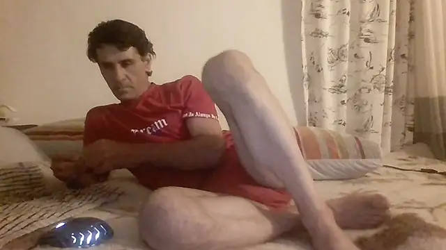 yvesstorm1 Show in webcam