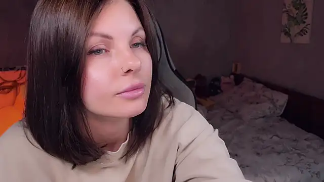 XXX chat uživo modela Alaska_ya