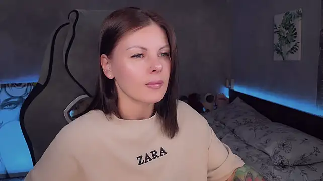 XXX chat uživo modela Alaska_ya