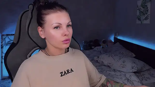 XXX chat uživo modela Alaska_ya