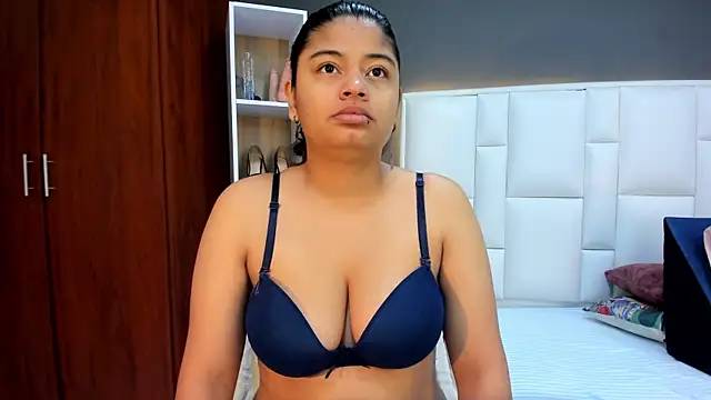 yeral2017 লাইভ XXX চ্যাট