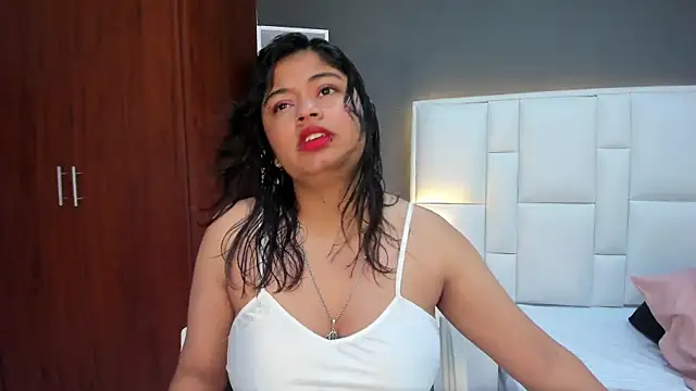 צ'אט XXX בשידור חי של yeral2017